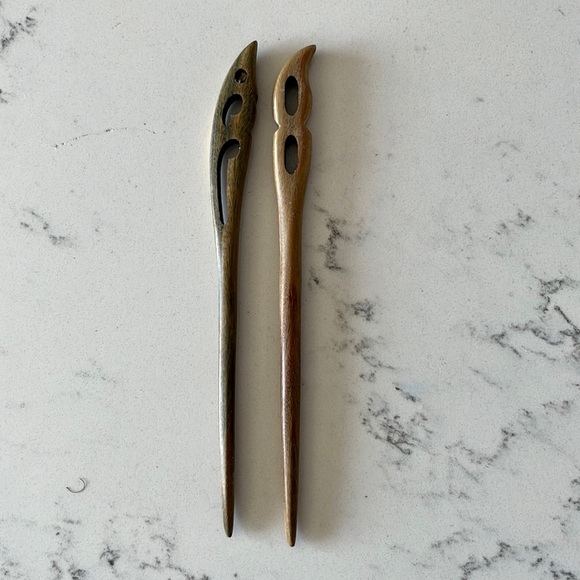 Wooden Openwork woman’s hair Stick Set - Picture 3 of 8